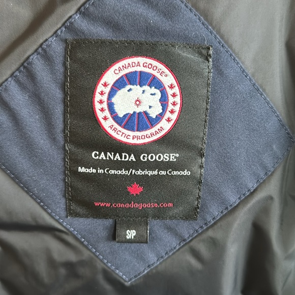 Canada Goose Navy Parka - Picture 10 of 11